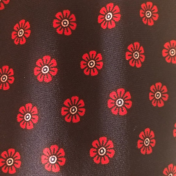 SOLD Tommy Hilfiger Button Down Tank w/ Red Daisy - Picture 9 of 9